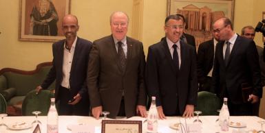 اجتماع تشاوري حول إمكانية دعم مرشح موحد يمثل "العائلة الديمقراطية الاجتماعية"