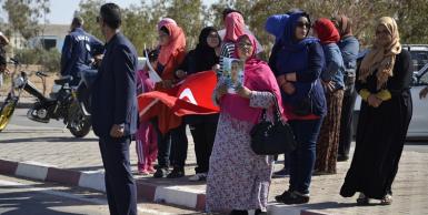 أهالي شاب تونسي مختطف في ليبيا يقطعون طريقا للمطالبة باطلاق سراحه